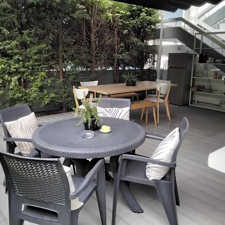 Buddies Charm - Self Catering *