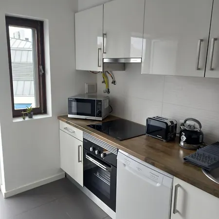 Проживание в семье Buddies Charm - Self Catering *