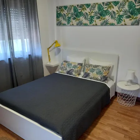 Buddies Charm - Self Catering * 阿威罗