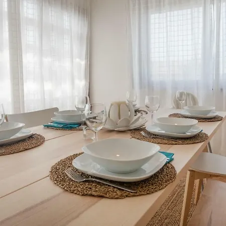 Проживание в семье Buddies Charm - Self Catering Авейру